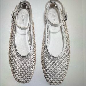 H&M Silver metallic perforated Leather Ballet Flats with mesh design SIZE 6/7